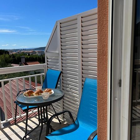 Apartment Marija 2 Near Split Kastela Exterior photo